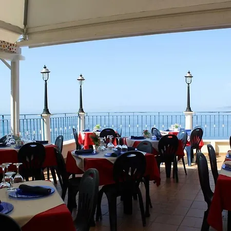 Panoramic * Scilla